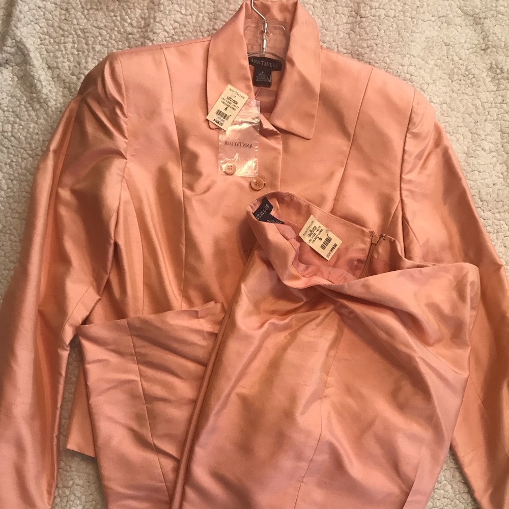 Women’s Spring Suits - Picture 5 of 7